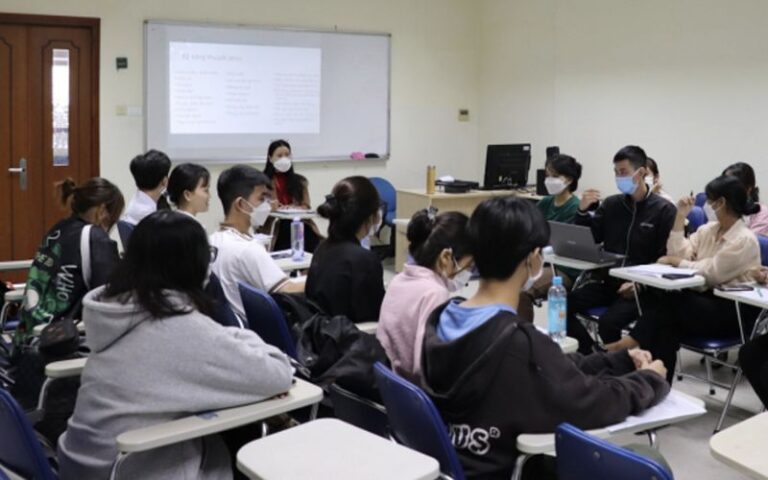 hệ vừa vừa làm ptit